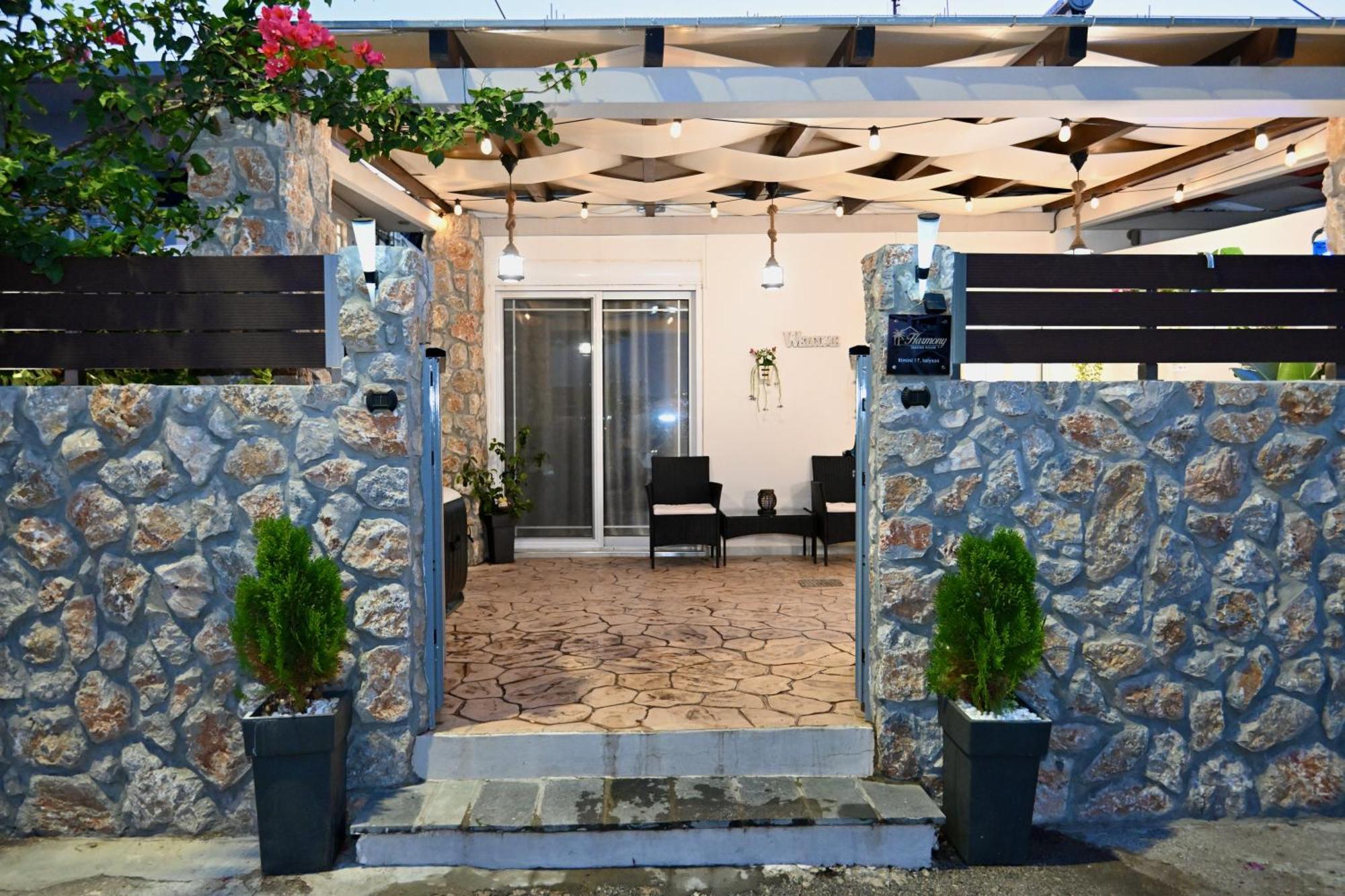 Harmony Seaside House Apartamento Ialysos  Exterior foto